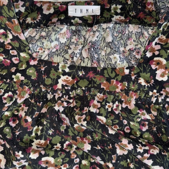 THML Women’s Boho Black Floral Ruffle Sleeved Pull Top size Small S - Picture 2 of 4